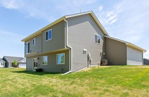 311 Lachermeier Ln, Waverly MN  55390-4515 exterior