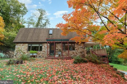 4732 Mountain View Rd, Harrisburg, PA 17110-2834