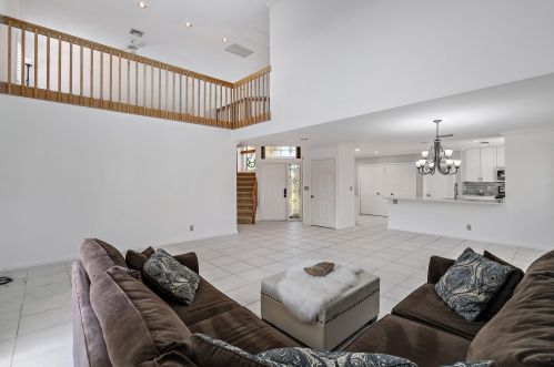 2662 La Lique Cir, West Palm Beach FL  33410-1415 exterior