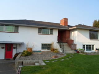 12305 Tieton Dr, Yakima, WA 98908-8085