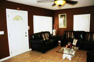 2614 Norton Ave, Lynwood, CA 90262-1732