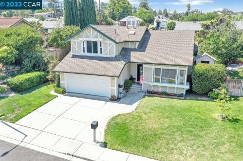 2563 Holly View Ct, Pacheco CA  94553-3457 exterior