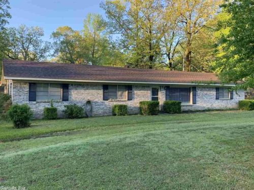 606 Turner Ave, Pine Bluff, AR 71602-2828