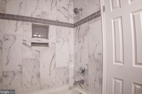 14796 Tamarack Pl, Woodbridge VA  22191-3136 exterior