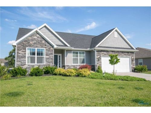 102 Hidden Village Ct, Holland, OH 43528-6600