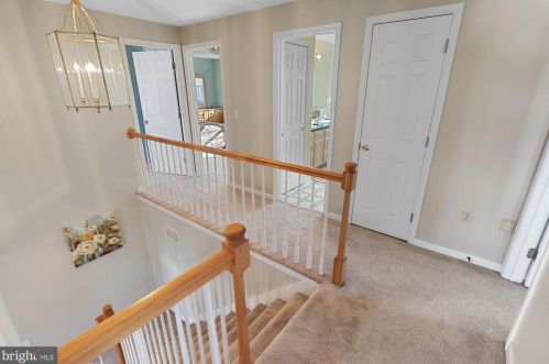 56 Sherwood Cir, West Enola PA  17025-1840 exterior