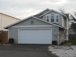 620 62nd St, Tacoma, WA 98404-1935