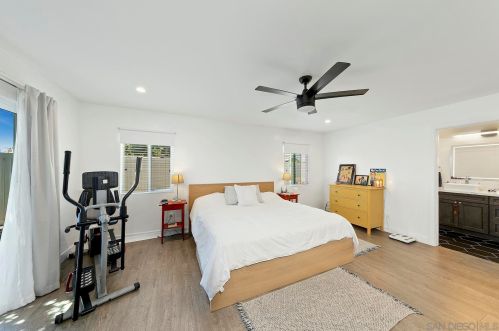 5702 Bakewell St, San Diego CA 92117-4044 exterior