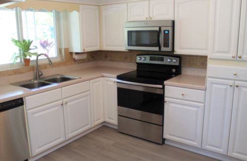 3145 1st Rd, Vero Beach, FL 32968-2506