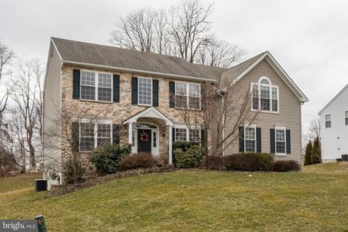 23 Grovehill Ct, Downingtown, PA 19335-1292