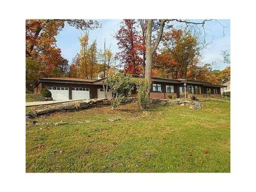 111 Oakhurst Dr, Canonsburg, PA 15317-2630