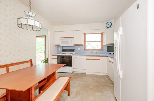 620 Dyre Ave, West Islip NY  11795-3312 exterior