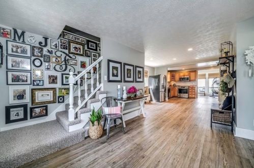 732 8th Ave, Beaver Falls PA  15010-3126 exterior