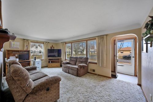 257 Macarthur St, South Saint Paul, MN 55075-3517
