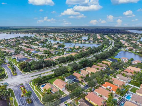 18844 29th Ct, Hollywood FL  33029-2403 exterior