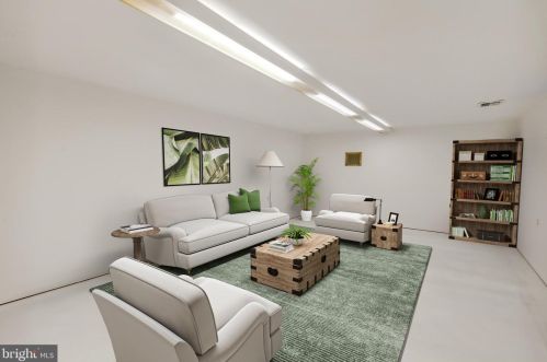 13100 Furnace Mountain Rd, Lovettsville VA  20180-2418 exterior