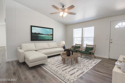 9155 Ira St, Tucson, AZ 85735-1710
