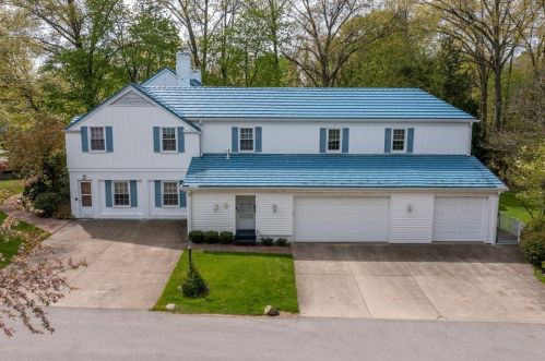 1355 Yahres Rd, Hermitage PA  16146-3643 exterior