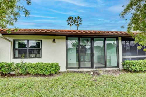 6108 Kings Gate Cir, Delray Beach FL  33484-2455 exterior