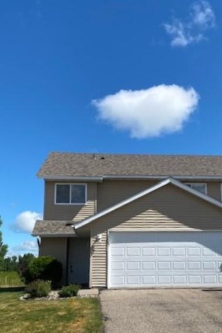 1209 9th St, New Johannesburg, WI 54017-6671