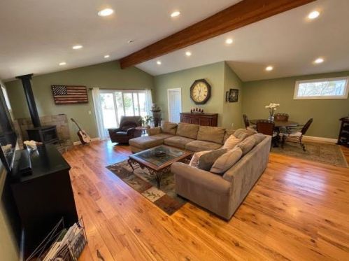 300 Alta Vista Dr, South San Francisco CA  94080-5662 exterior