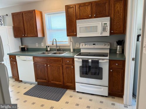 104 Sailor Ln, Milton DE  19968-1558 exterior