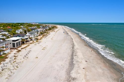 5 Beachwood, Isle Of Palms SC  29451-2815 exterior