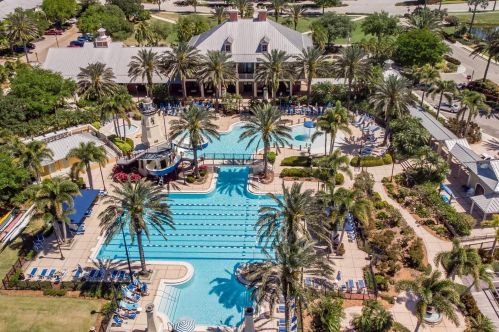 413 Islebay Dr, Ruskin FL  33572-3332 exterior