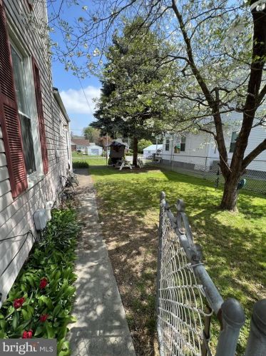 10 Jury St, Highspire PA  17034-1010 exterior