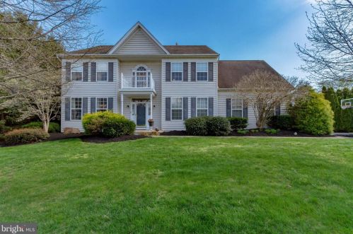 1014 Cottonwood Dr, Collegeville, PA 19426-2880