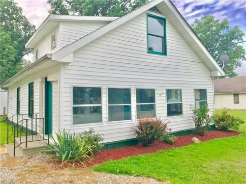 3707 Edgewater Dr, Vermilion OH  44089-2225 exterior