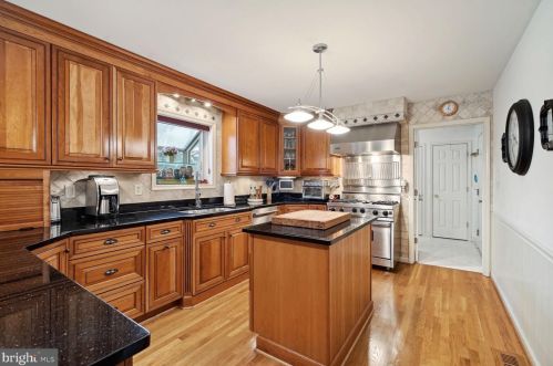 7 Branch Ct, Harrison Township NJ  08062-4729 exterior