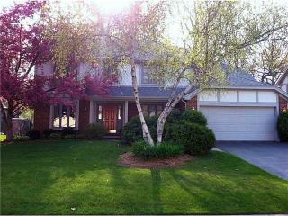 2735 Stoneleigh Dr, Toledo OH  43617-1374 exterior
