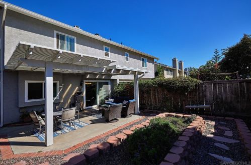 10976 Glencreek Cir, San Diego CA 92131-2627 exterior