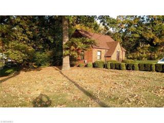 1372 Brittain Rd, Akron, OH 44310-3725
