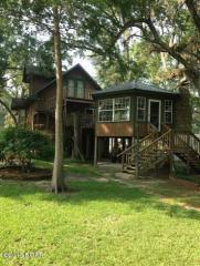 459 Moss Ave, Vernon, FL 32462-6140