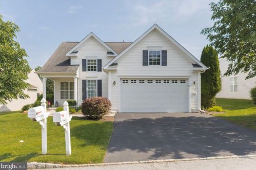 1719 Wisteria Way, Boothwyn, PA 19060-6833