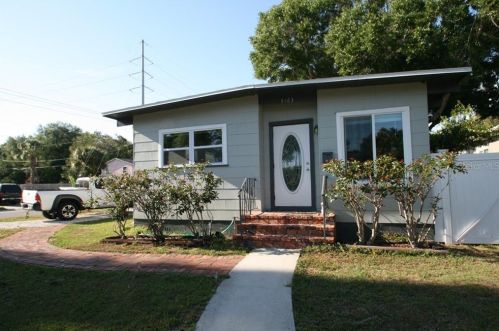 5163 4th Ave, Saint Petersburg, FL 33707-1921