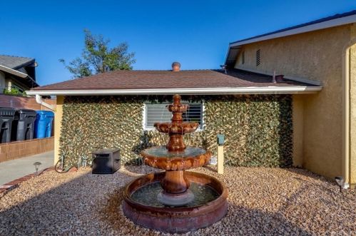 3367 Weatherford Ct, Simi Valley CA  93063-1328 exterior