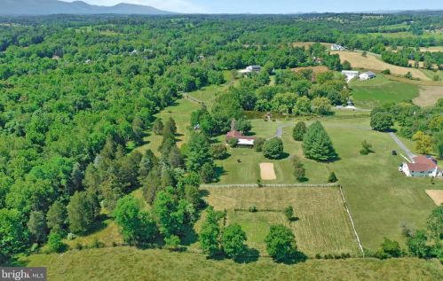 2204 Brook Creek Rd, Toms Brook VA  22660-2544 exterior