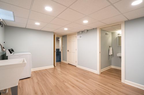 8219 Red Arrow Ct, Milwaukee WI 53213-3023 exterior