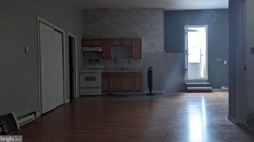 923 Chelten Ave, Philadelphia PA  19138-2701 exterior