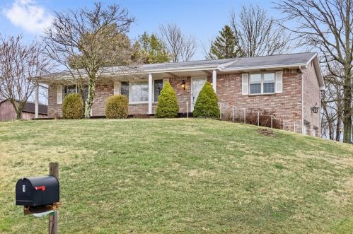 1 Royal Oaks Dr, North Charleroi, PA 15022-3329