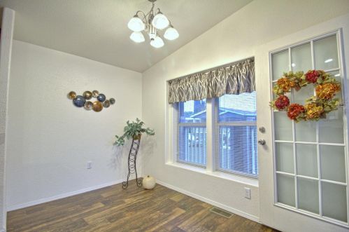 39 Clipper Ln, Modesto CA  95356-1711 exterior