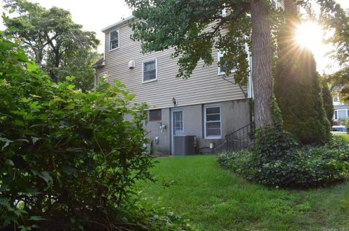 74 Johnson Rd, Scarsdale, NY 10583-5710