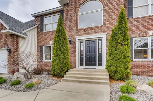 1352 Eagle Bluff Dr, Hastings, MN 55033-6504