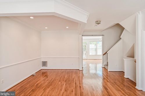 2617 Logan Wood Dr, Herndon VA 20171-4367 exterior