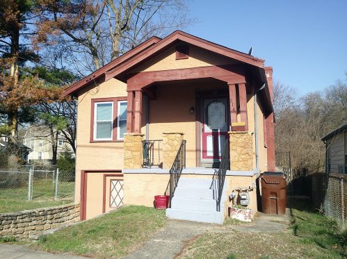 214 32nd St, Covington, KY 41015-1109