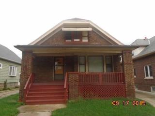 2472 16th St, Milwaukee, WI 53215-3057