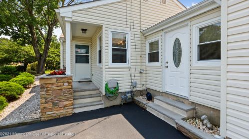 3722 River Rd, Point Pleasant Beach NJ  08742-2051 exterior